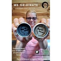 Natural Solid Toothpaste – Organic Mint & Charcoal Polish