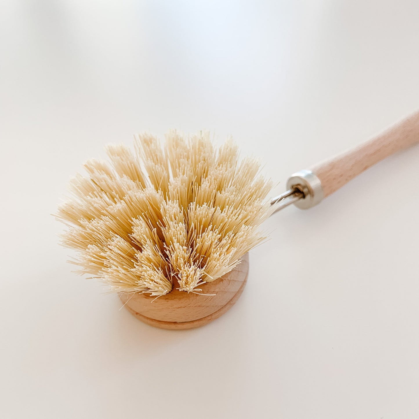 Wooden Dish Brush with Replaceable Sisal Head – Plastic Free Cleaning